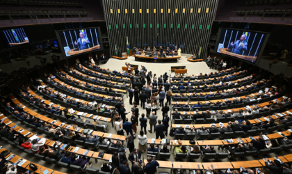Partidos 'invertebrados' se enfraquecem na janela partidária