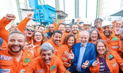 PT apresenta projeto para reestatizar distribuição de combustíveis