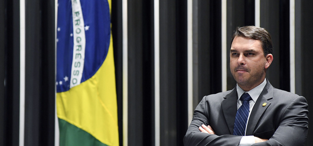 10 problemas que Flávio Bolsonaro terá de administrar