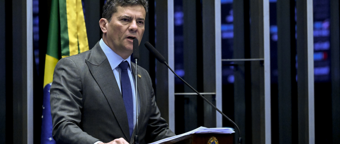 Paraná contrapõe dois modelos de organização política