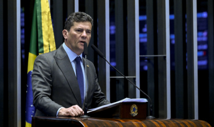 Paraná contrapõe dois modelos de organização política