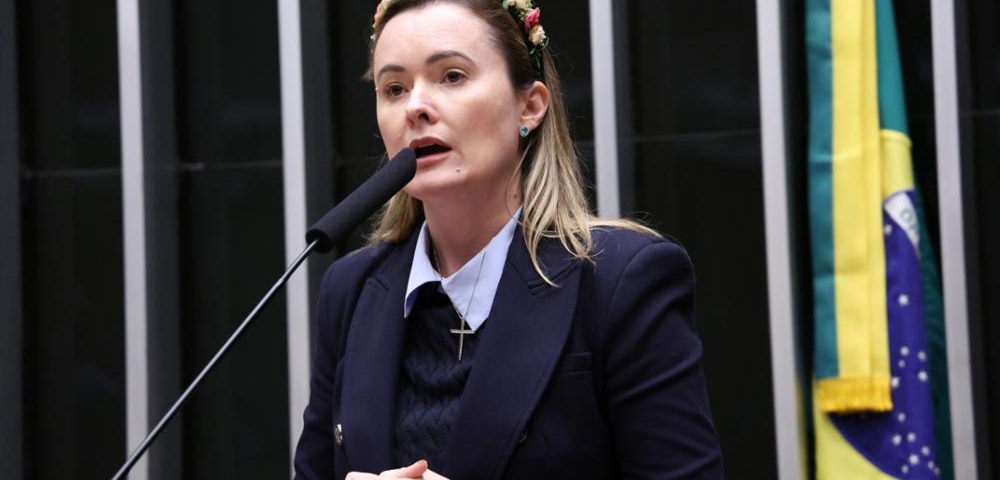 Câmara aprova regra que destina parte da arrecadação das bets à PF