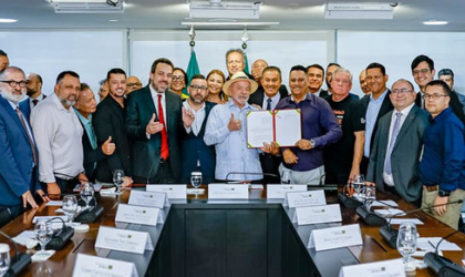 Lula sanciona lei sobre fiscalização do transporte de cargas