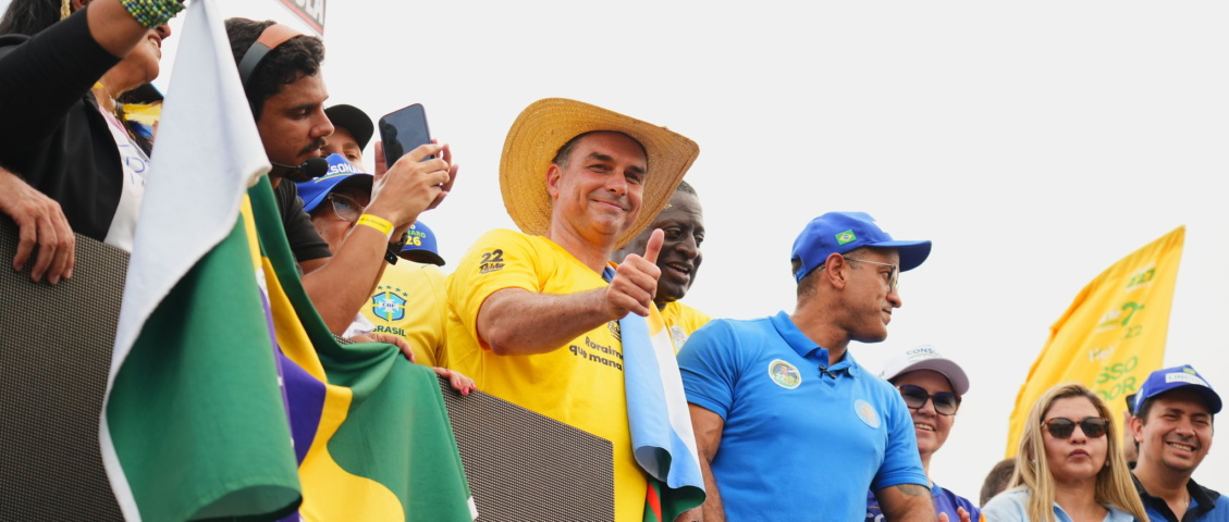 Caso Master ofusca campanhas e favorece candidatura de Flávio Bolsonaro