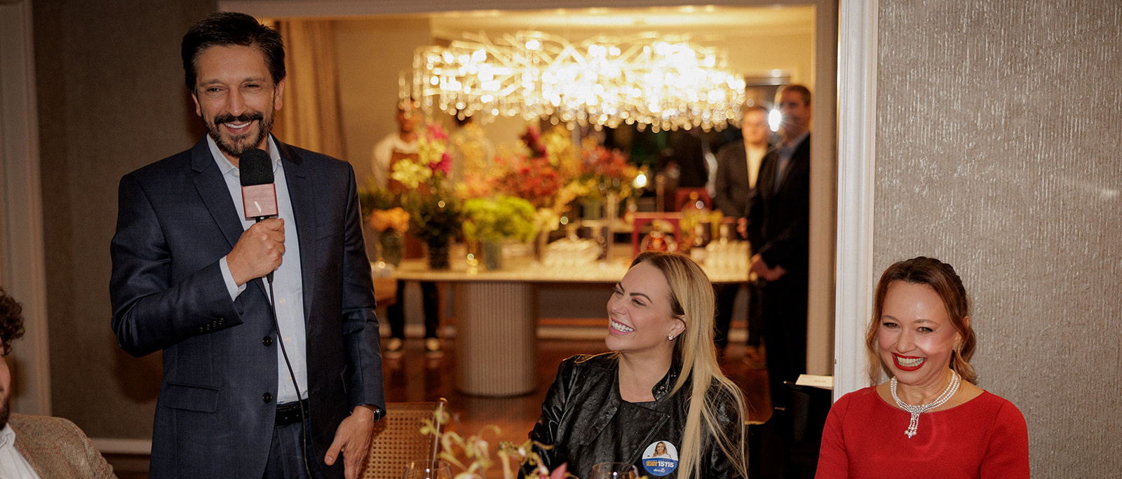Karim Miskulin recebe Ricardo e Regina Nunes em jantar em São Paulo