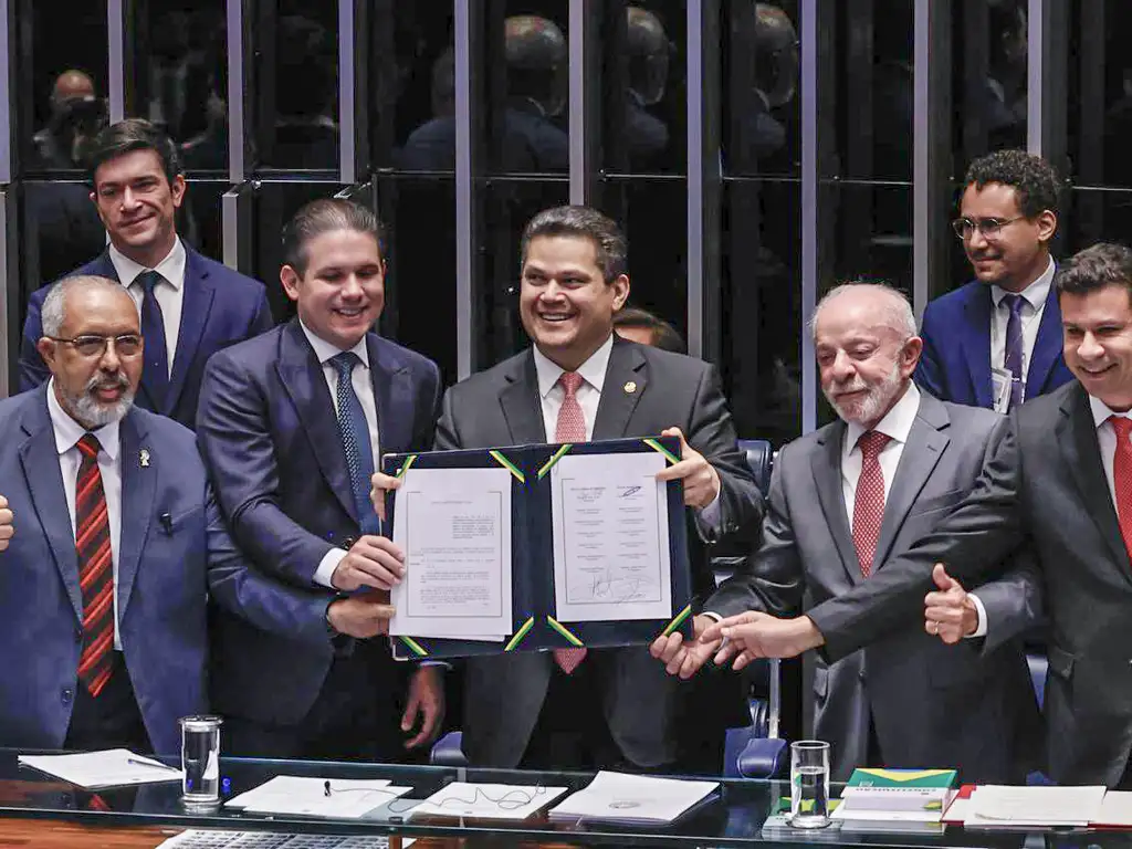 A segunda transição democrática